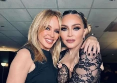 "Это исторический момент": конкурентки Мадонна и Кайли Миноуг удивили фанатов, неожиданно спев вместе