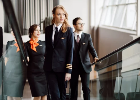 Базирующаяся в Латвии авиакомпания SmartLynx: растет число женщин, выбирающих карьеру в авиации