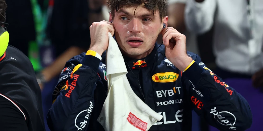 Par "Red Bull" pamešanu runājošajam Verstapenam pārliecinoša uzvara Saūda Arābijas "Grand Prix"