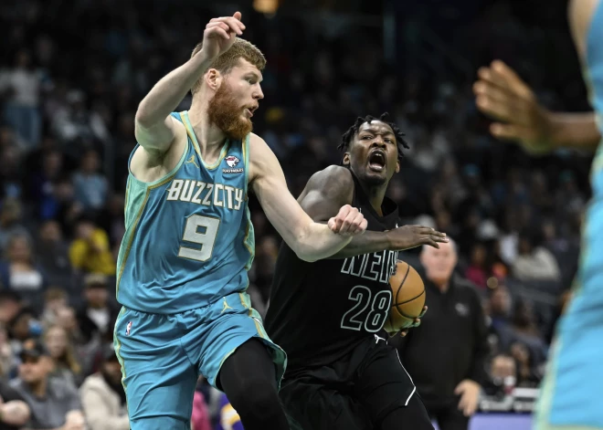 Bertāns palīdz "Hornets" atgriezties uz panākumu takas; Porziņģis nepiedalās "Celtics" uzvarā pār "Suns"