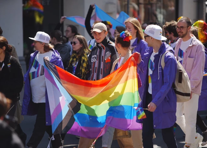 Par vēršanos pret Rīgas praida dalībniekiem piemēro sabiedriskos darbus