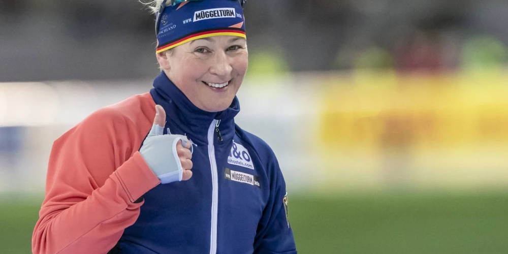 Klaudija Pehšteina ir vācu ātrslidotāja. Piedalījusies piecās Olimpiskajās spēlēs. Ar izcīnītām piecām zelta, divām sudraba un divām bronzas medaļām Pehšteina ir medaļām bagātākā ātrslidotāja Olimpisko spēļu vēsturē, tāpat viņa ir viena no medaļām bagātākajām Olimpisko spēļu dalībniecēm.