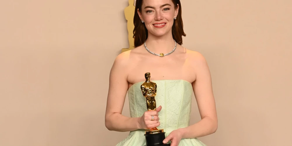 "Mana kleita ir saplēsta," - "Oskara" balvu saņēmusī Emma Stouna šajā misēklī vaino Raienu Goslingu