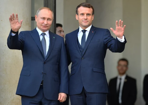 Что случилось с Макроном? Почему названивавший Путину президент Франции готов ввязаться в войну