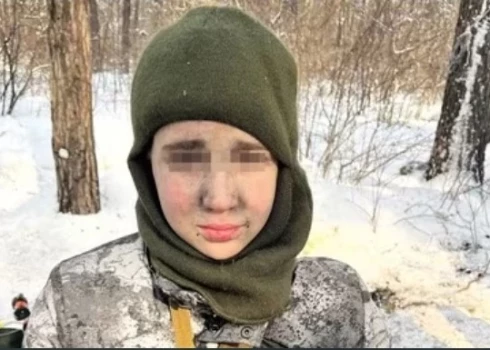 Krievijas patriotu nometnē bērni tiek sisti ar nūjām