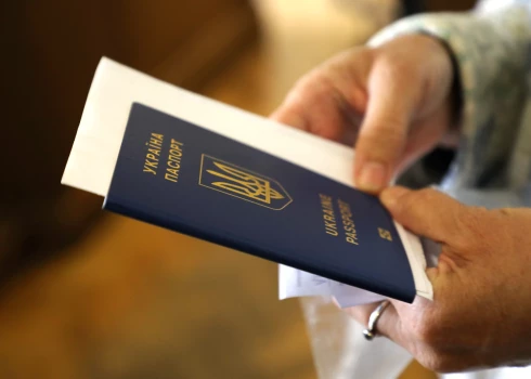 Krievijas iedzīvotāji melnajā tirgū sākuši pirkt Ukrainas pases