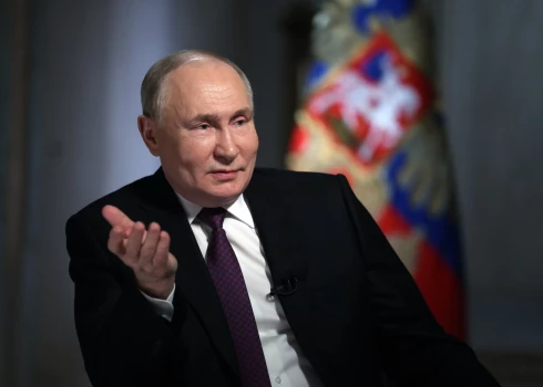 "Хотелки под видом морковки". Что Владимир Путин обещает и чем угрожает перед выборами. Главное из интервью Киселеву