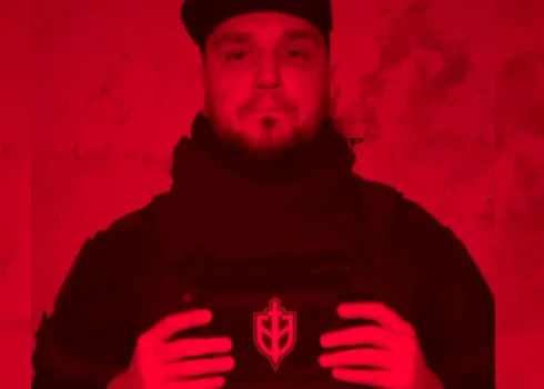 "Mēs esam spiesti atklāt uguni uz militārajiem objektiem pierobežas reģionos," norāda viens no brīvprātīgajiem.