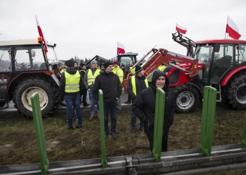 Польские фермеры полностью заблокировали несколько пунктов на границе с Украиной