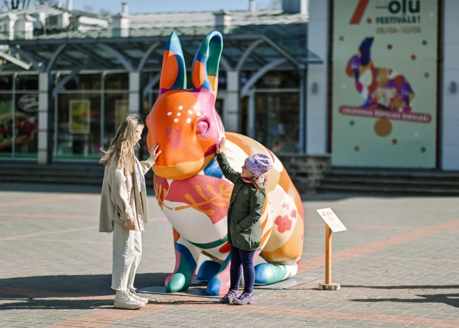 Siguldas dzelzceļa stacijas laukumā tiks radīts jau otrais Lieldienu objekts – festivāla Zaķis.