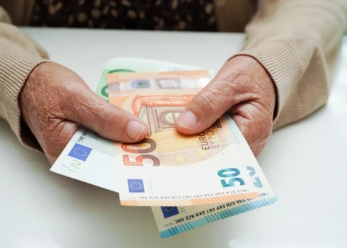 "Базовая пенсия" выплачивалась бы всем получателям пенсии по старости.