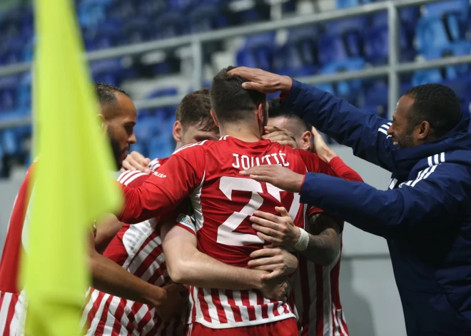 "Olympiacos" atgūst triju vārtu deficītu, papildlaikā gūst vēl divus vārtus un sasniedz UEFA Konferences līgas ceturtdaļfinālu