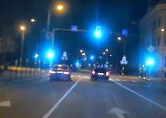 VIDEO: likumsargi Jelgavā aptur divus "dragreisistus"; šoferiem būs jāšķiras no pamatīga naudas žūkšņa