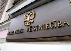 Pie Krievijas vēstniecības aizturētie agresīvie Krievijas pilsoņi saņēmuši administratīvo sodu
