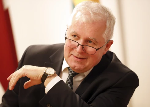 Par atkāpšanos no amata paziņo Lietuvas aizsardzības ministrs