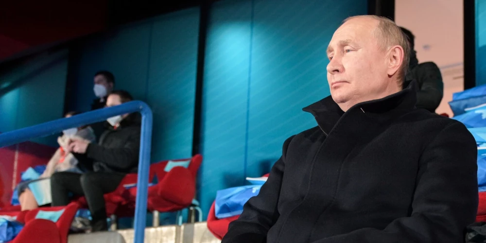 Politico описал 5 сценариев для России на новый срок Путина: переворот, распад, "вечный" президент