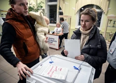 Komisija: Putins uzvar Krievijas prezidenta vēlēšanās ar 87,2% balsu