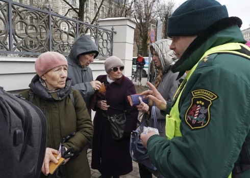 Valsts robežsardze pārbauda Krievijas pilsoņu uzturēšanās atļaujas