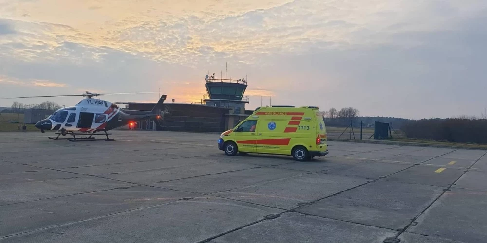 Kad visu izšķir ātrums! Ar robežsardzes helikopteru Rīgā nogādā donora sirdi