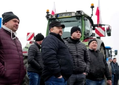 FOTO: Polijā iesākušies vērienīgākie zemnieku protesti valsts vēsturē - ielās izgājuši 70 tūkstoši demonstrantu
