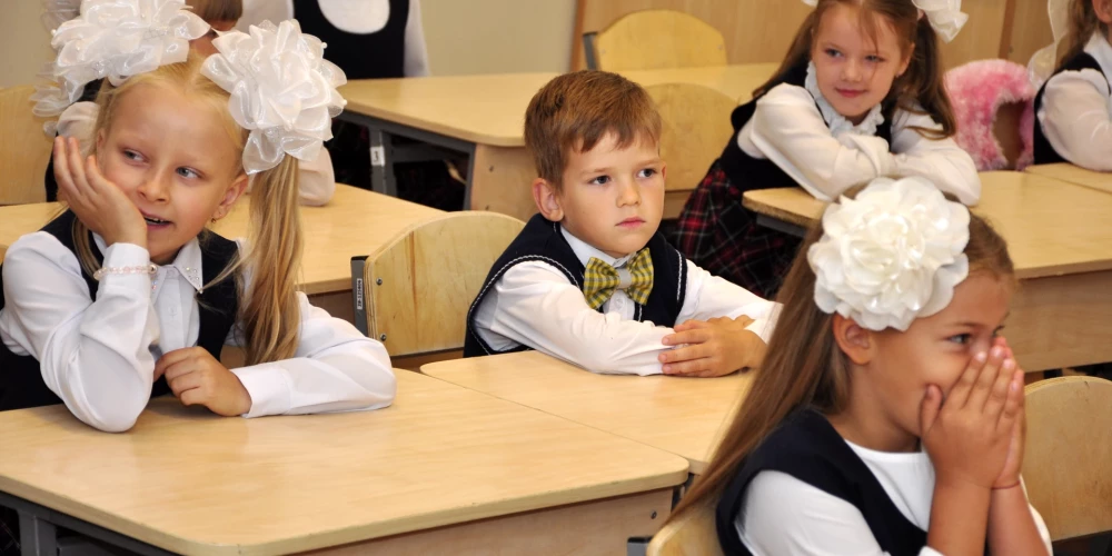 Нужна ли латвийским школьникам возможность исправлять плохие отметки - мнения расходятся