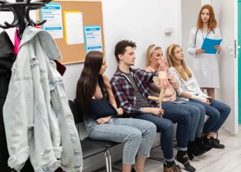 "Доктор, хочу УЗИ живота!" Некоторые латвийцы без уважительной причины занимают места в очереди к врачам