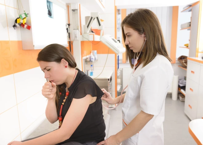 Kāpēc Latvijā atkal pieaug tuberkulozes gadījumu skaits? Daktere apgāž visplašāk pieņemto mītu