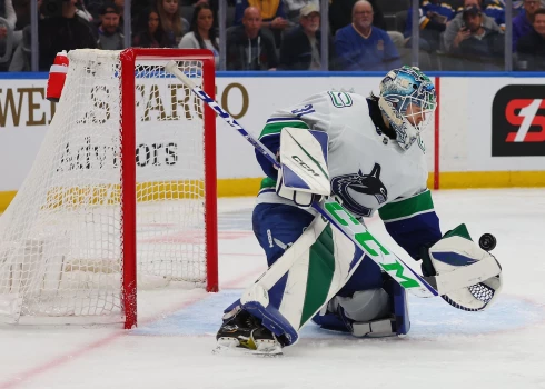 Artūrs Šilovs Vankūveras "Canucks" vārtos