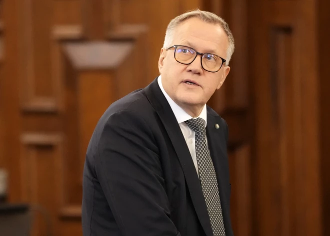 Saeima noraida "Apvienotā saraksta" prasīto Ašeradena demisiju