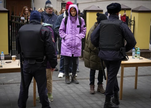 Policija pārbauda vēlētājus Maskavā