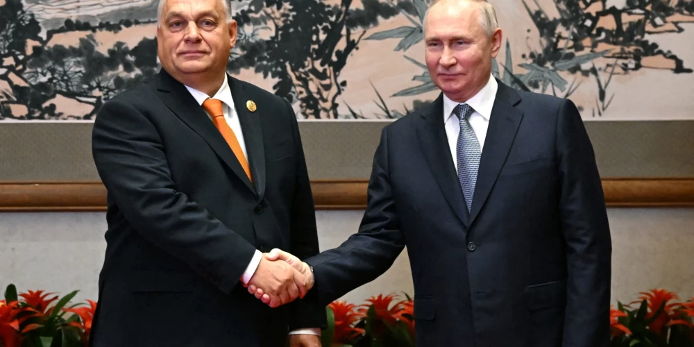 Orbāns apsveic Putinu ar uzvaru "vēlēšanās"