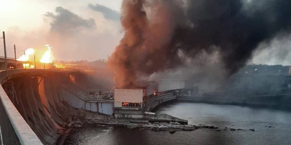 Крупнейшая атака РФ по энергетике Украины: на ДнепроГЭС пожар, Харьков без света, "прилеты" и экстренные отключения в областях