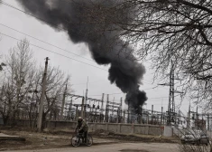 ASV aicinājušas Ukrainu pārtraukt uzbrukumus Krievijas naftas pārstrādes rūpnīcām, ziņo laikraksts