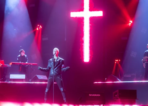 Divas nedēļas pirms asiņainajiem notikumiem “Crocus City Hall” uzstājās rašisma estrādes zvaigzne Šamans, īstajā vārdā - Jaroslavs Dronovs.