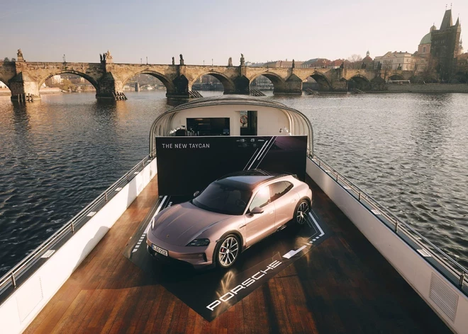 Jaunais "Porsche Taycan" - 2,4 sekundēs līdz 100 km/h