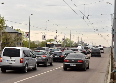 Drīzumā atrisināsies sāpīgais jautājums – ko darīt, ja pazaudē automašīnas numura zīmi, kas ir "īpaša"