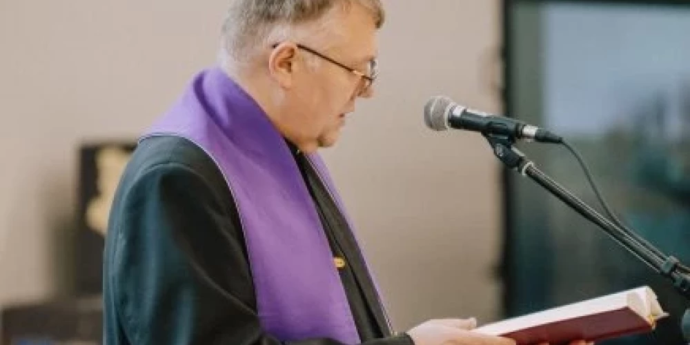 Jaunās telpas iesvētīja Viļānu sv. Erceņģeļa Miķeļa Romas katoļu draudzes tēvs Rinalds Stankevičs MIC.