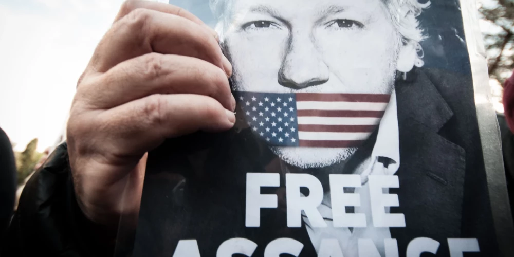 Британский суд отсрочил экстрадицию Джулиана Ассанжа в США