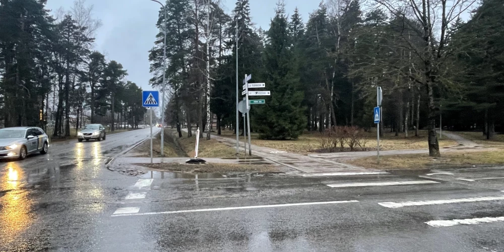 Policija aicina atsaukties aculieciniekus ceļu satiksmes negadījumam Siguldā