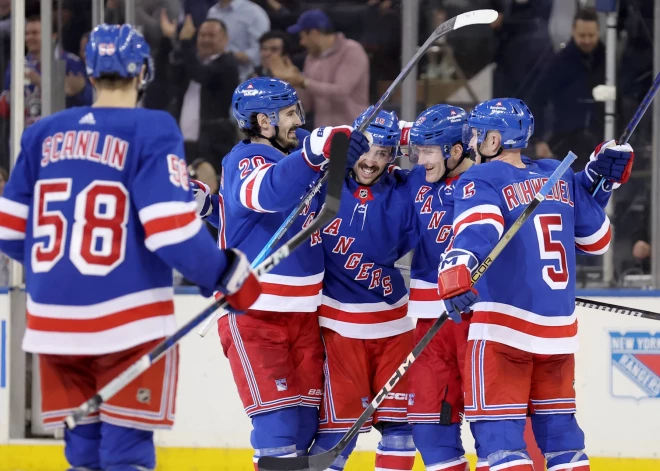 "Rangers" hokejisti kā pirmie nodrošina vietu Stenlija kausa izcīņā