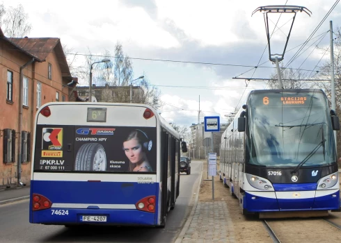 "В час пик автобус нужен каждые 2-3 минуты": общественный транспорт в Риге не дотягивает до европейского уровня