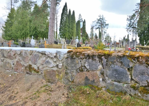Līksnas pagastā atjaunos senu kapsētu