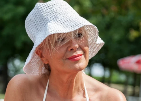 "Gandrīz visām sievietēm ir fantāzijas par seksu ar diviem vīriešiem. Man arī bija – burtiski prasījās! Un svingeru klubā pirms seksa nav jāiet trīsreiz uz kino, četrreiz uz kafejnīcu," atklāta ir Lauma.