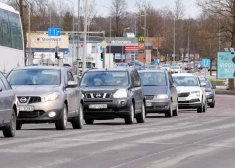 Latvijas auto īpašniekus aicina nepirkt OCTA no ārvalstu kompānijām