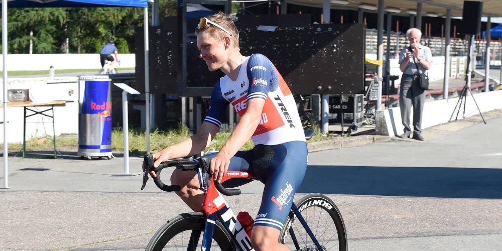 Latvijas riteņbraucējs Skujiņš prestižajā "Ronde van Vlaanderen" izcīna 10. vietu