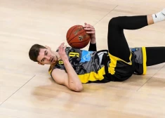 Latviešu basketbolists Roberts Blumbergs.