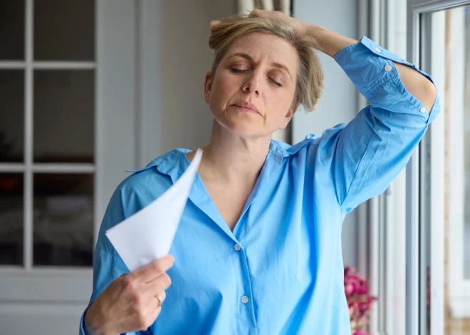 Izrāviens menopauzes jomā: jaunas zāles varētu atbrīvot no visbiežākā simptoma