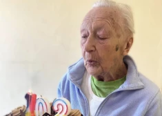 ФОТО: Ливия из Екабпилса отметила 102-летие, а ее земляк Арвид разменял второй век