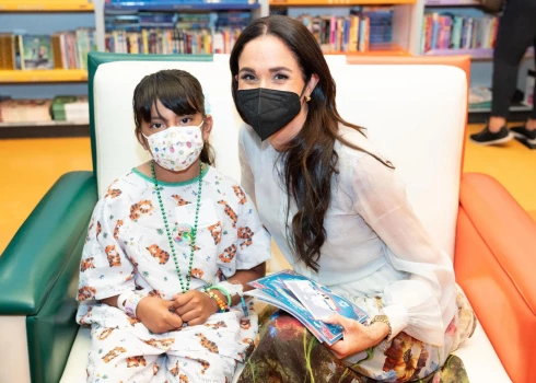 Меган Маркл появилась в детской больнице Лос-Анджелеса и продемонстрировала бережливость