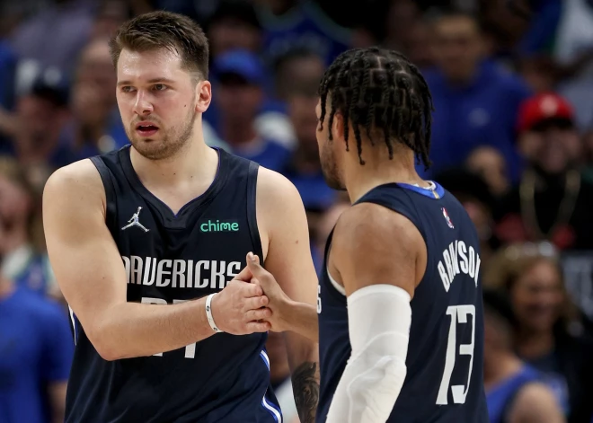 Luka Dončičs un Džeilens Bransons atzīti par NBA labākajiem spēlētājiem martā